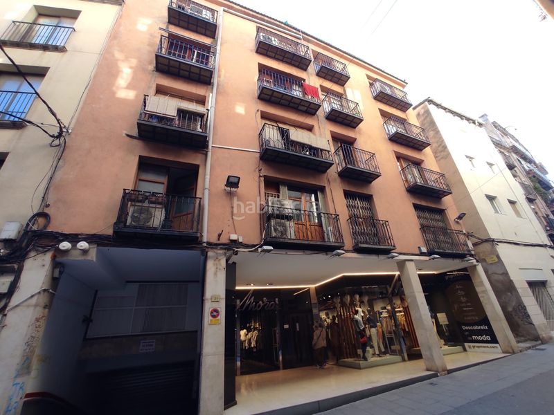 Foto ab38fb88-4aa4-4aa6-b807-da052bb23635. Pis a Centre Tortosa