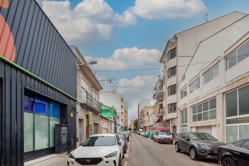 Foto 5303c942-4185-479d-a0ea-1c256302d63d. Pis a Corea Gandia