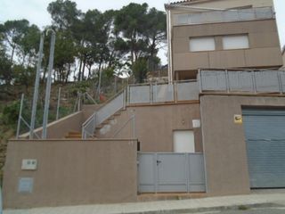 Chalet  C/ portus. Solvia inmobiliaria  chalet independiente ametlla del vallès l