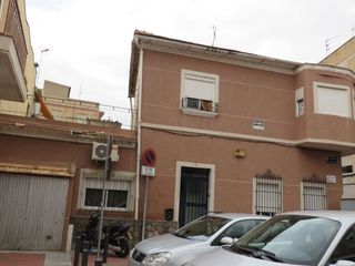 Chalet  Plaza la iglesia. Solvia inmobiliaria  casa la raya