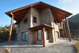 Casa aparellada  Pl las curritas. Solvia inmobiliaria  chalet adosado vegadeo