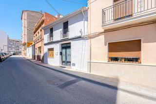 Xalet  C/ del arrabal. Solvia inmobiliaria  casa onil