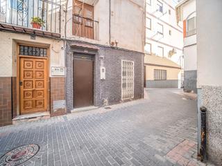 Chalet  C/ madre sor luisa de velasco. Solvia inmobiliaria  casa abarán