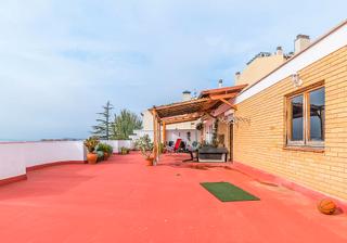 Pis  C/ industria. Solvia inmobiliaria  piso borges blanques les