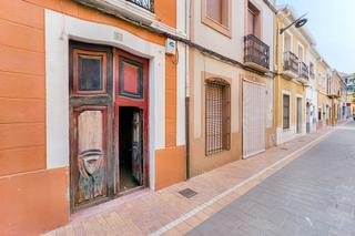 Chalet  C/ desamparados. Solvia inmobiliaria  casa ondara