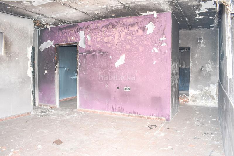 Foto f753ffd8-7373-462b-97a5-05a7afade811. Chalet dans La Estación Badajoz