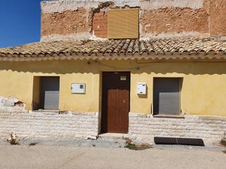 Chalet  C/ los pinos. Solvia inmobiliaria  casa algueña