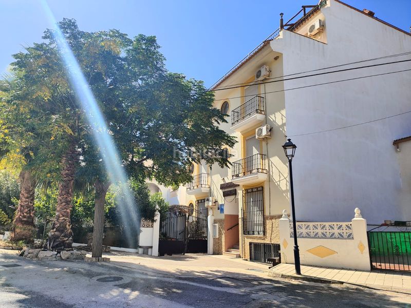 Foto 050e6797-f364-4f69-9981-436d86b1fa81. Edifici amb piscina a Cambil