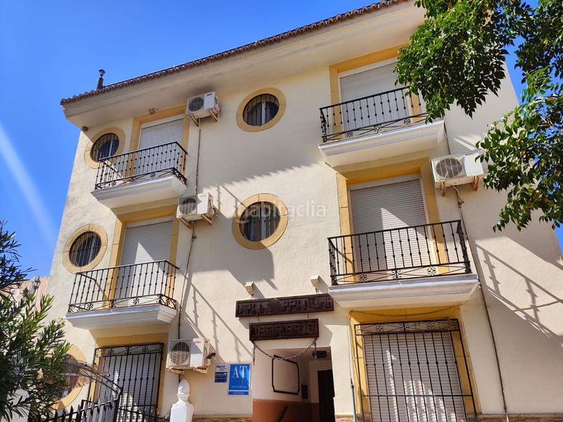 Foto 3a7bb9ff-0e4c-474f-81af-da7f39d4c27a. Edifici amb piscina a Cambil