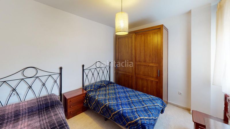 Foto 41545e53-ce24-4099-811c-02b5e191f3a8. Edifici amb piscina a Cambil