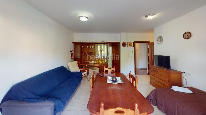 Foto 61599cfb-5792-4a47-b1e3-5e242957cb8b. Edifici amb piscina a Cambil