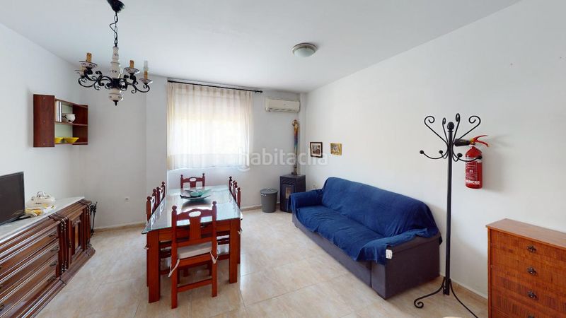 Foto 7d4010fc-b644-4716-b300-6098f8241c32. Edifici amb piscina a Cambil