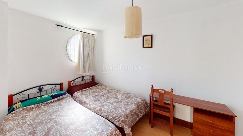 Foto aff53d09-8429-4495-ab3b-1894052e389f. Edifici amb piscina a Cambil