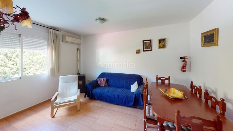 Foto e9796c5b-fe16-4941-b739-9b7680d47f03. Edifici amb piscina a Cambil