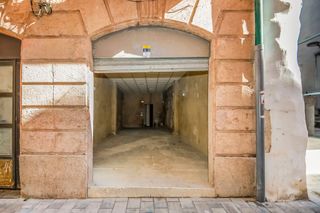 Locale commerciale in C/ sant oleguer. Solvia inmobiliaria - locales valls