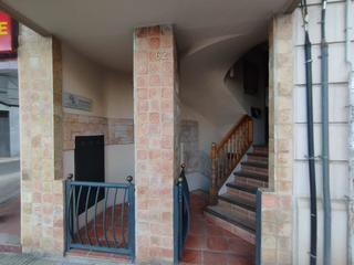 Local commercial  C/ xúquer. Solvia inmobiliaria  locales alzira