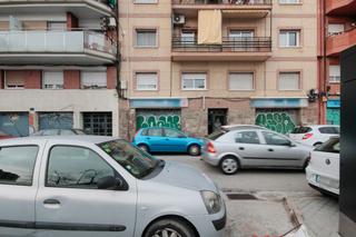Locale commerciale  C/ mare de deu de montserrat. Solvia inmobiliaria  locales hospitalet de llobregat el