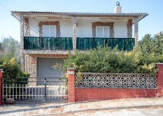 Xalet  C/ sils. Solvia inmobiliaria  chalet independiente pineda de mar