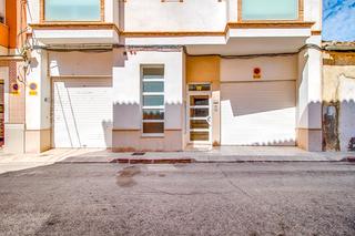 Local commercial  C/ alfarers. Solvia inmobiliaria  locales alzira