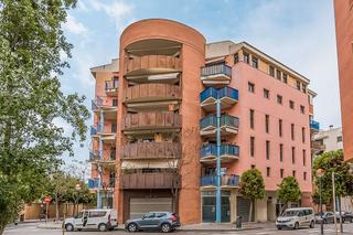 Local Comercial  C/ foix  y av baix camp -  las torres de cambrils  -. Solvia inmobiliaria  locales cambrils
