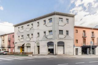 Business premise  Ps sant joan. Solvia inmobiliaria  locales manlleu