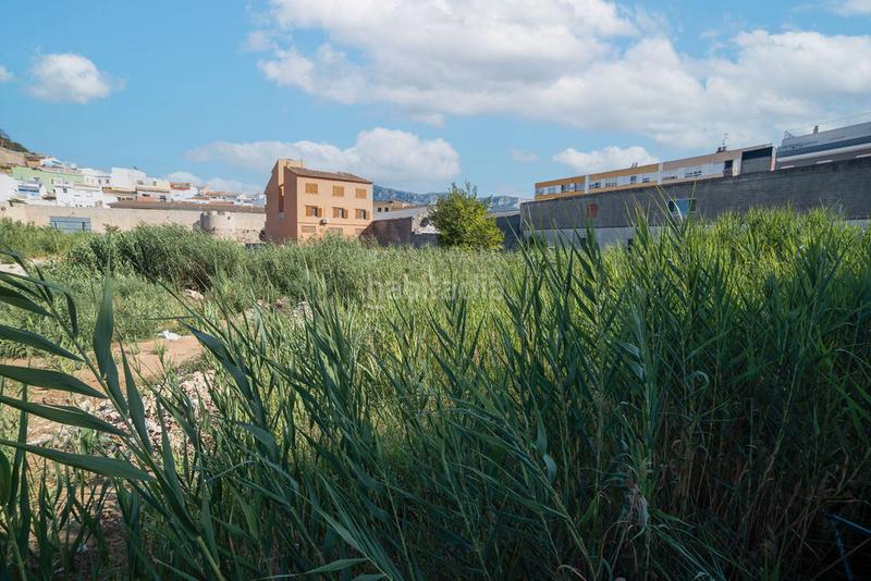Foto a0f6d182-1bfb-4214-8c10-509fc8dd0d7e. Finca rústica solvia inmobiliaria solares en Centro Urbano Dénia