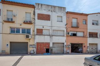 Gebäude  Urb castellnou. Solvia inmobiliaria  edificio castelló dempúries