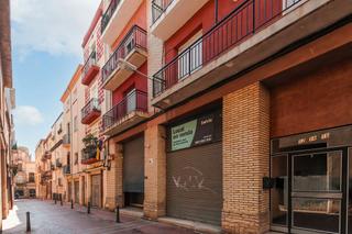Local Comercial  C/ águila. Solvia inmobiliaria  locales reus