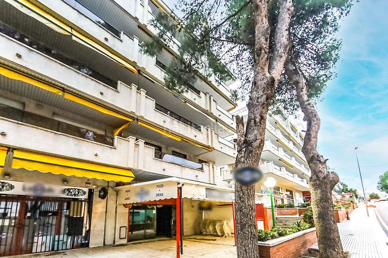Foto 0fd5935e-e3e4-4c1f-9f6b-c4d35390fff9. Local comercial a pla de maset - cap de Salou Salou