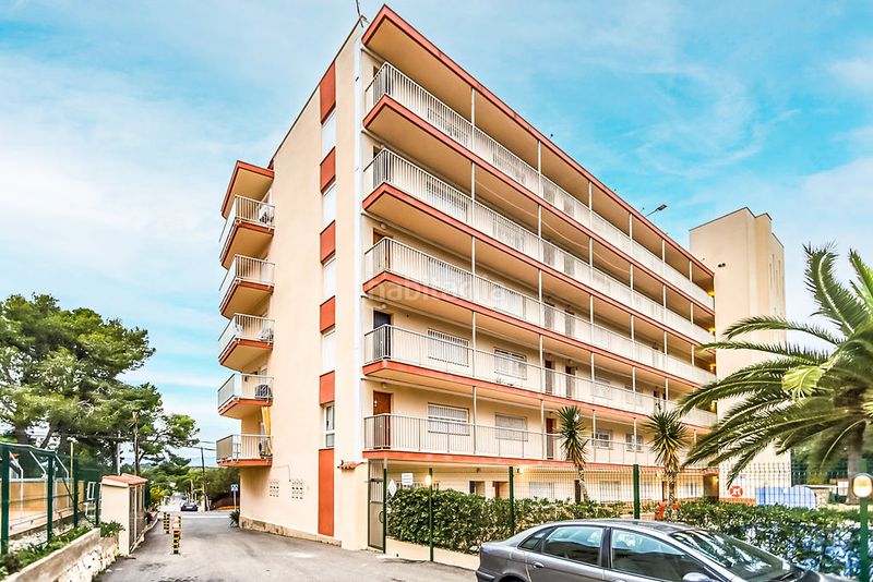 Foto fc4abf27-010b-4fc0-9a22-917dd4373616. Local comercial a pla de maset - cap de Salou Salou