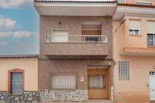 Casa aparellada  C/ goya. Solvia inmobiliaria  chalet adosado fuente álamo de murcia