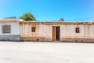 Casa aparellada  C/ cruces. Solvia inmobiliaria  chalet adosado cogollos de guadix