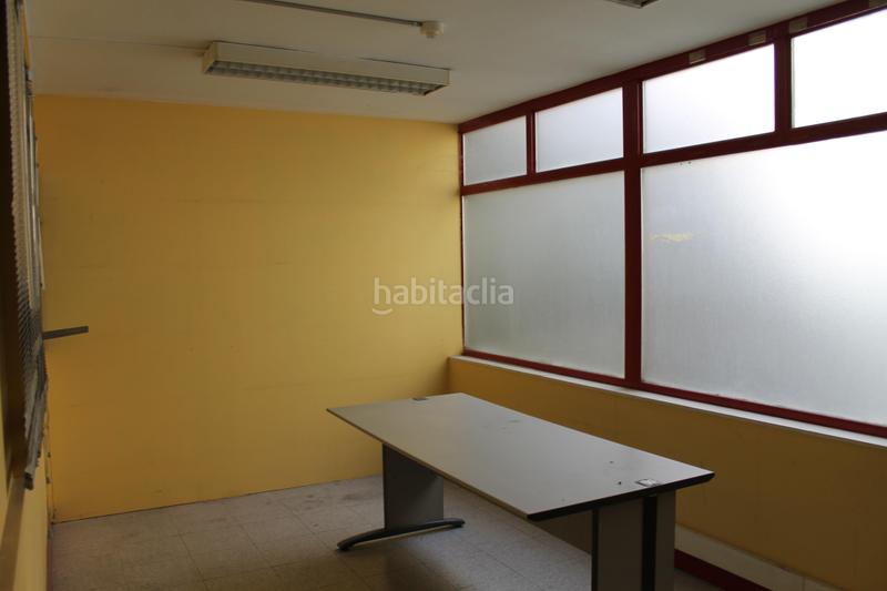 Foto 41b0f2be-3315-451a-8082-7756dae644c6. Local commercial dans Mercat Rubí