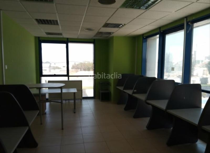 Foto 598c141b-5b8e-4fff-ab45-df33c68c12d4. Office space with parking in San Jerónimo - La Bachillera Sevilla