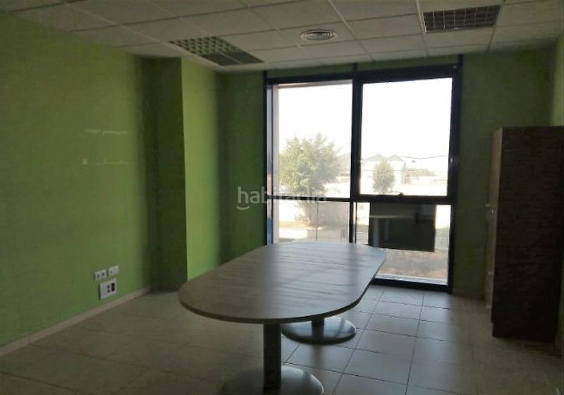 Foto c8d1a641-bf8c-4373-9f82-2417a5ecfe78. Office space with parking in San Jerónimo - La Bachillera Sevilla