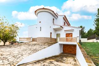 Chalet  C/ del pí. Solvia inmobiliaria  chalet independiente altafulla