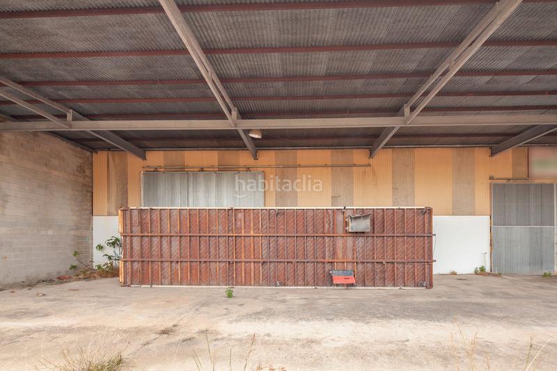 Foto b02801db-8e03-4fa6-b435-dc459c993d8e. Capannone industriale in Xàtiva