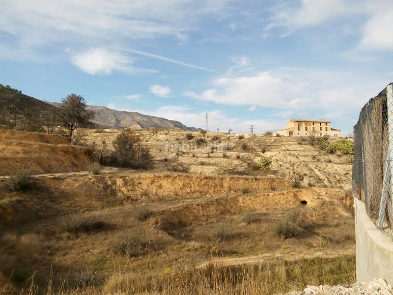 Foto 8748017c-31f0-4dcb-8eb7-abf9968e3a46. Finca rústica solvia inmobiliaria suelo rústico alcoy en Alcoi