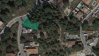 Finca rústica  C/ herman hesse. Solvia inmobiliaria  solares rubí