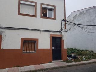 Chalet  C/ santa ana. Solvia inmobiliaria  casa mérida