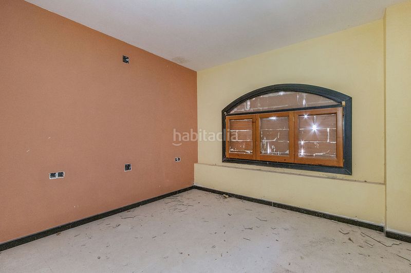Foto 8fba0b8a-4aa3-4cb7-839f-29c5d3d16d95. Edifici a Borges Blanques (Les)