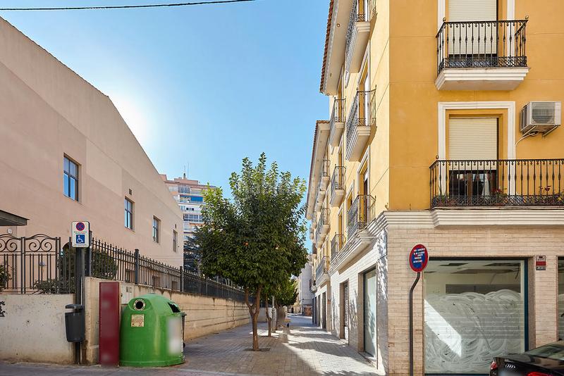 Foto 1127dc19-c06d-4403-87ad-e5bfe492323a. Geschäftsraum in Centro Elda