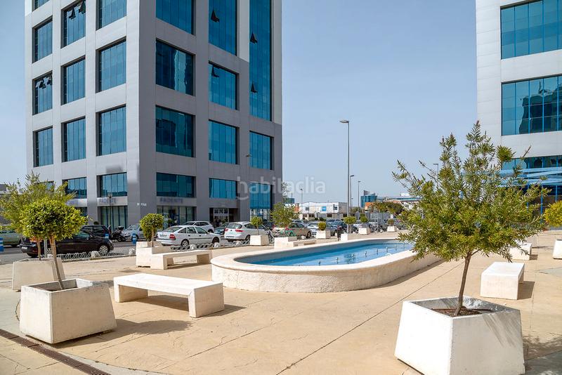 Foto 956616f5-5fd6-4fd5-a23f-1cdf42312c64. Oficina solvia inmobiliaria oficinas en San Jerónimo - La Bachillera Sevilla