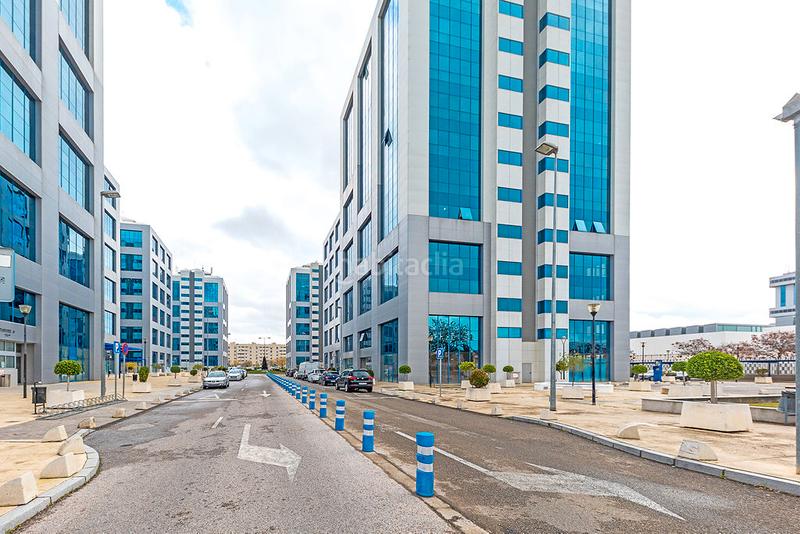 Foto b937a98a-b977-49ca-a7e9-f6d3089c1bbb. Oficina solvia inmobiliaria oficinas en San Jerónimo - La Bachillera Sevilla