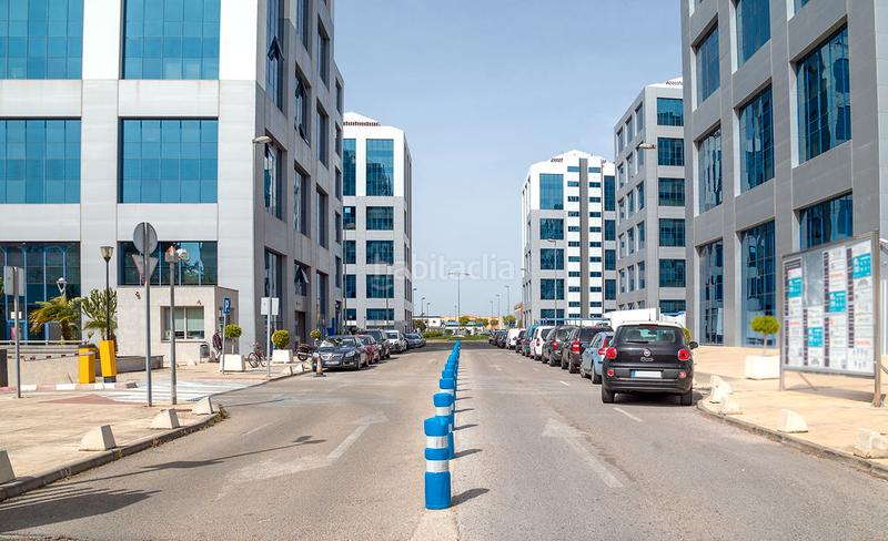 Foto c0c76733-3928-458d-9f3d-6263fa47be86. Oficina solvia inmobiliaria oficinas en San Jerónimo - La Bachillera Sevilla