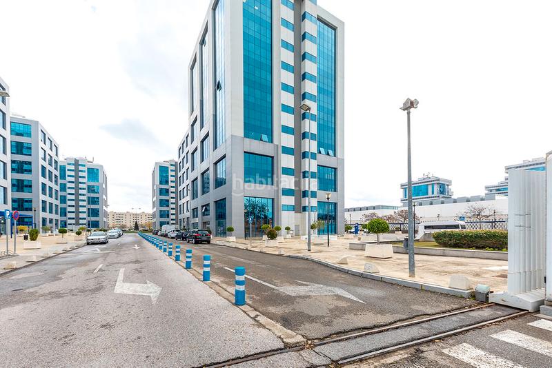 Foto cb01f4a3-c6b4-4e9c-b505-b03879b2987f. Oficina solvia inmobiliaria oficinas en San Jerónimo - La Bachillera Sevilla