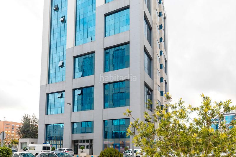 Foto e5387c72-cb38-4694-95a2-0b4efc9f1942. Oficina solvia inmobiliaria oficinas en San Jerónimo - La Bachillera Sevilla