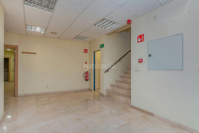 Foto c6333936-fc0e-4f32-b2f3-21245ba2f37f. Local comercial a San Isidro Getafe