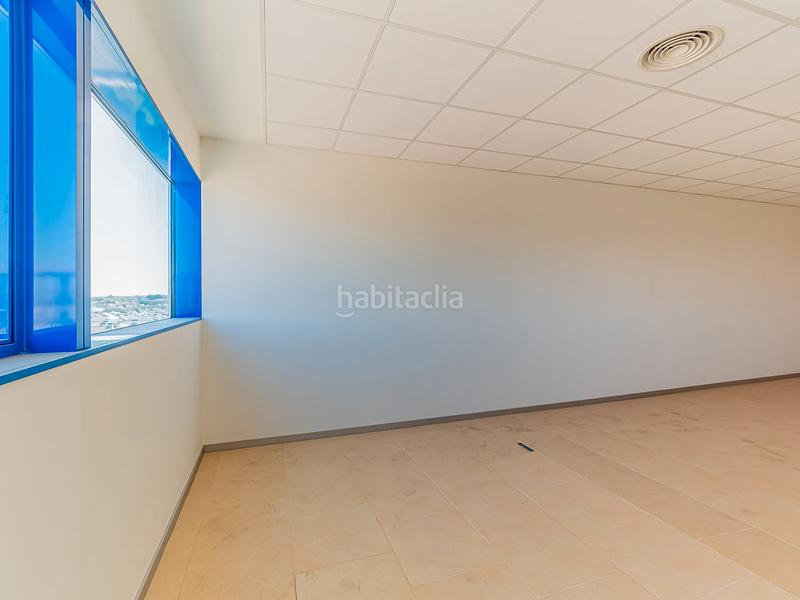 Foto 2994c689-7fde-46cf-ac59-fa1af01ff90b. Bureau avec parking dans Torreblanca Sevilla