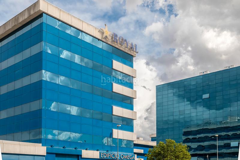 Foto 54f3690c-11d5-4090-9d4f-fe9814c97076. Bureau avec parking dans Torreblanca Sevilla